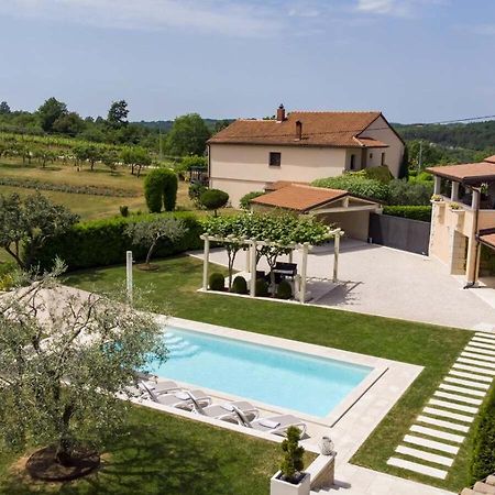 Villa Viscum In Central Istria For 8 Persons With Large Garden - Pet Friendly 파진 외부 사진
