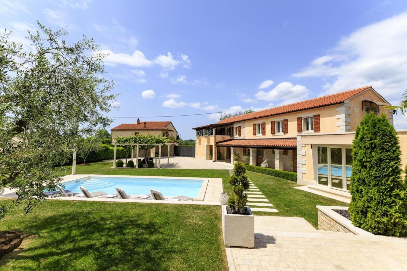 Villa Viscum In Central Istria For 8 Persons With Large Garden - Pet Friendly 파진 외부 사진