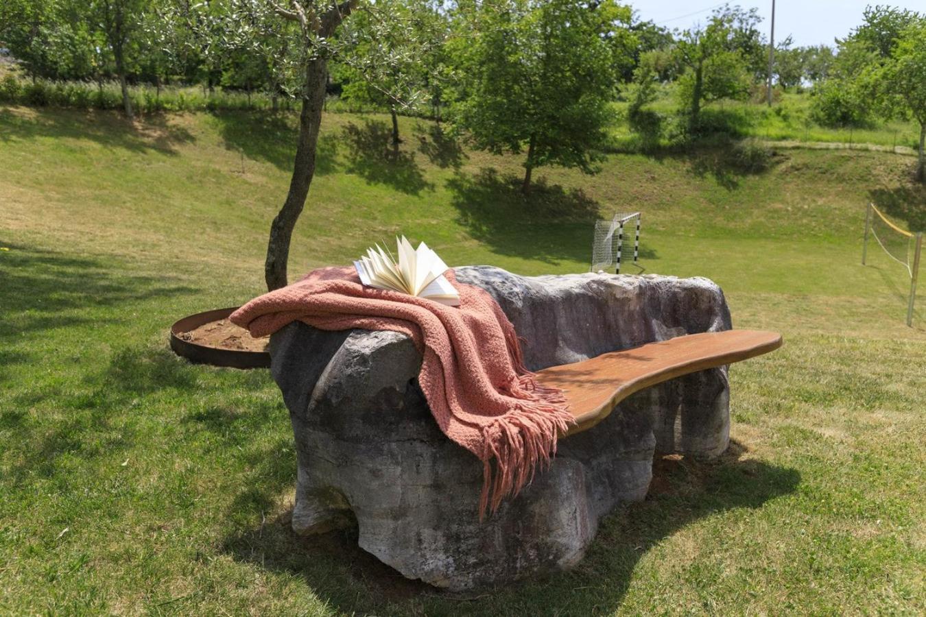 Villa Viscum In Central Istria For 8 Persons With Large Garden - Pet Friendly 파진 외부 사진