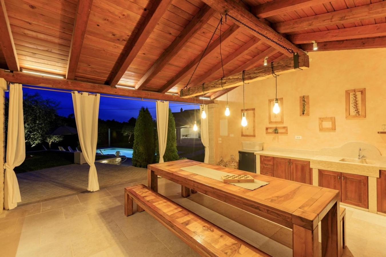 Villa Viscum In Central Istria For 8 Persons With Large Garden - Pet Friendly 파진 외부 사진