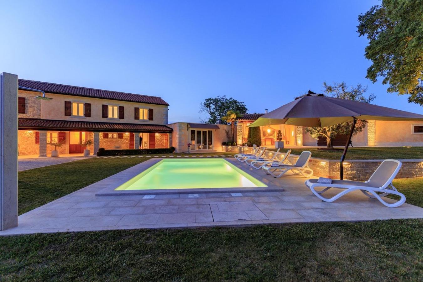 Villa Viscum In Central Istria For 8 Persons With Large Garden - Pet Friendly 파진 외부 사진